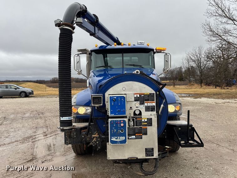 image for item EM5025 2014 Mack GU713  sewer jetter truck