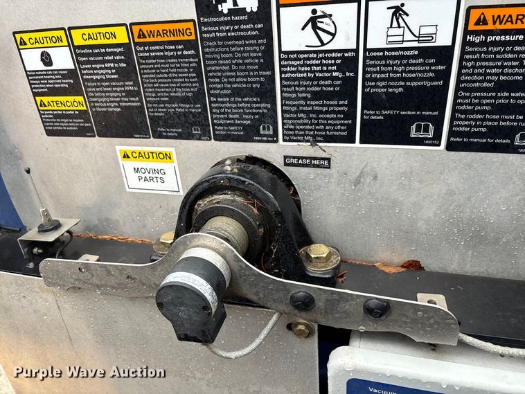 image for item EM5025 2014 Mack GU713  sewer jetter truck