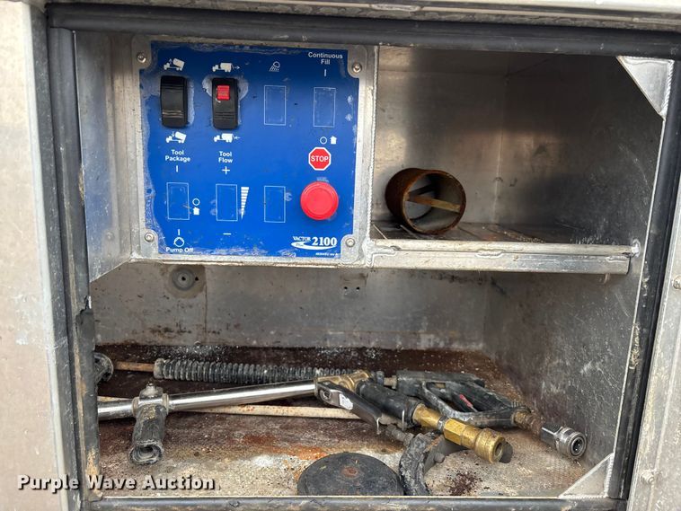 image for item EM5025 2014 Mack GU713  sewer jetter truck