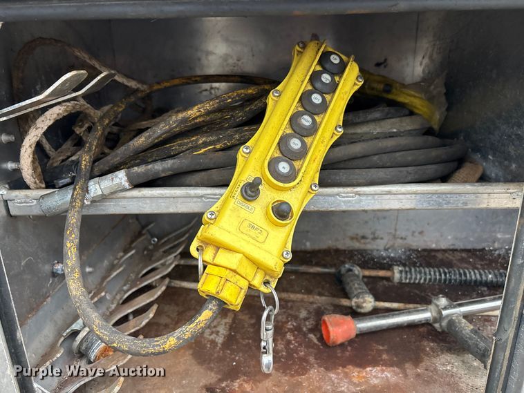 image for item EM5025 2014 Mack GU713  sewer jetter truck