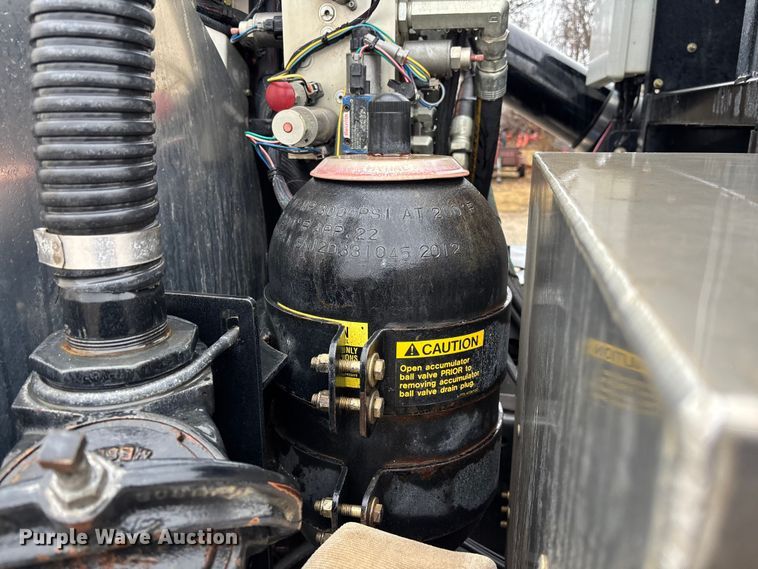 image for item EM5025 2014 Mack GU713  sewer jetter truck