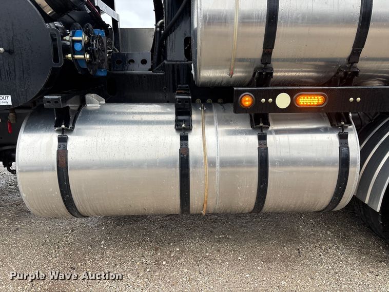 image for item EM5025 2014 Mack GU713  sewer jetter truck