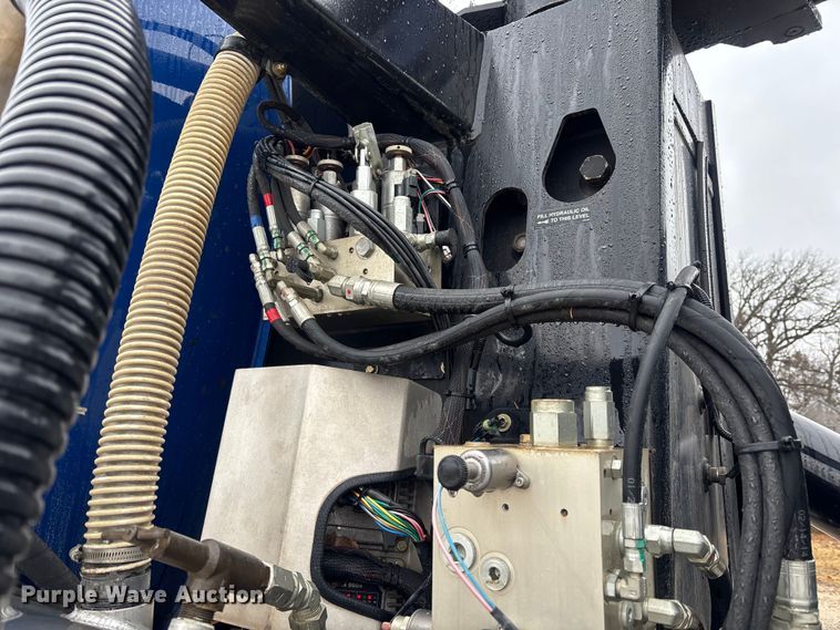 image for item EM5025 2014 Mack GU713  sewer jetter truck