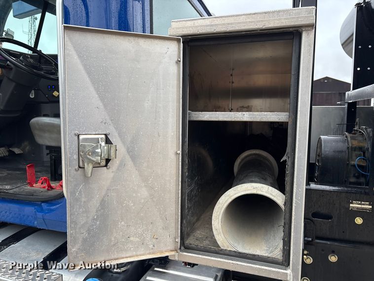 image for item EM5025 2014 Mack GU713  sewer jetter truck