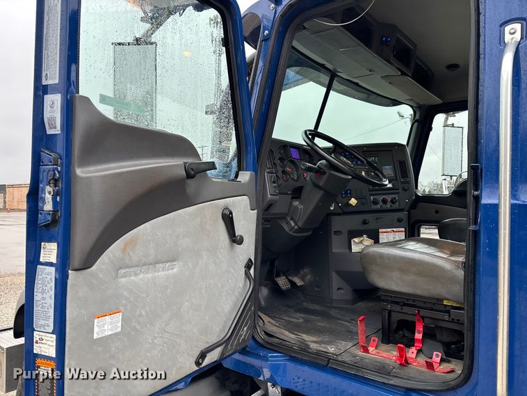 image for item EM5025 2014 Mack GU713  sewer jetter truck