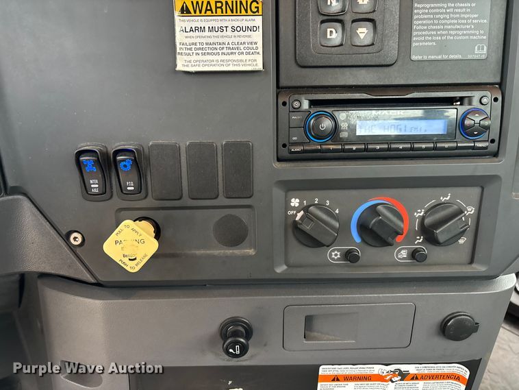 image for item EM5025 2014 Mack GU713  sewer jetter truck