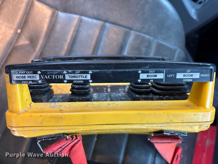 image for item EM5025 2014 Mack GU713  sewer jetter truck