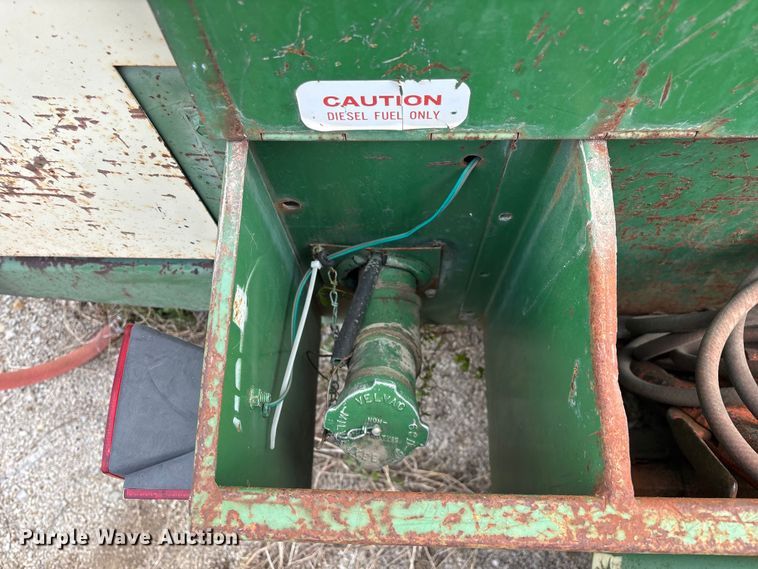 image for item EO4062 Sullair 185DPQ2W air compressor