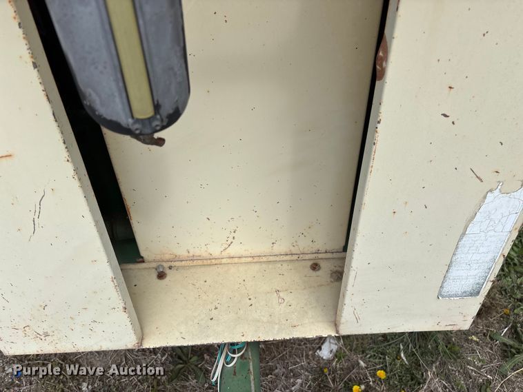 image for item EO4062 Sullair 185DPQ2W air compressor