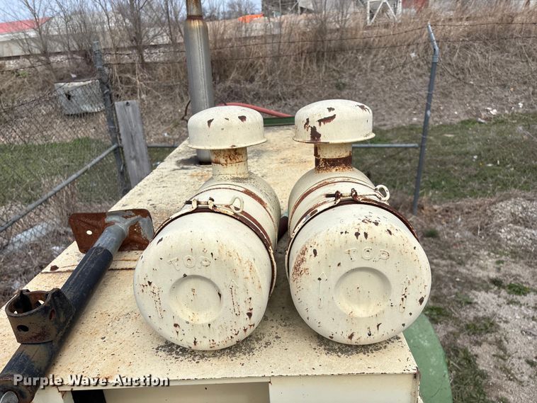 image for item EO4062 Sullair 185DPQ2W air compressor