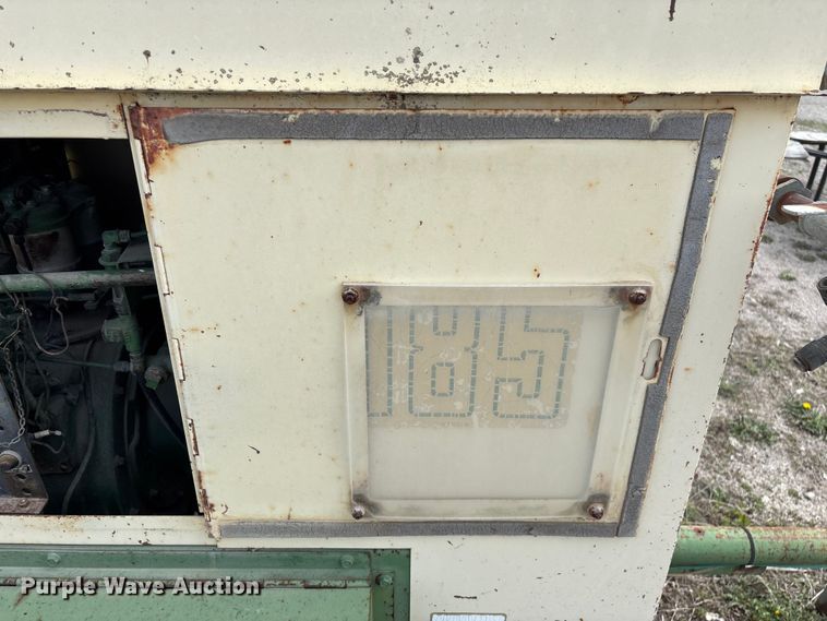 image for item EO4062 Sullair 185DPQ2W air compressor