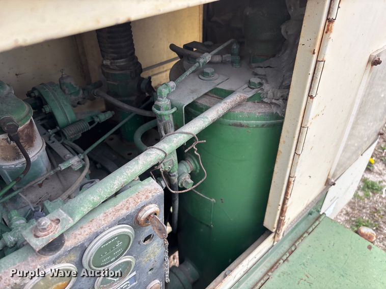 image for item EO4062 Sullair 185DPQ2W air compressor