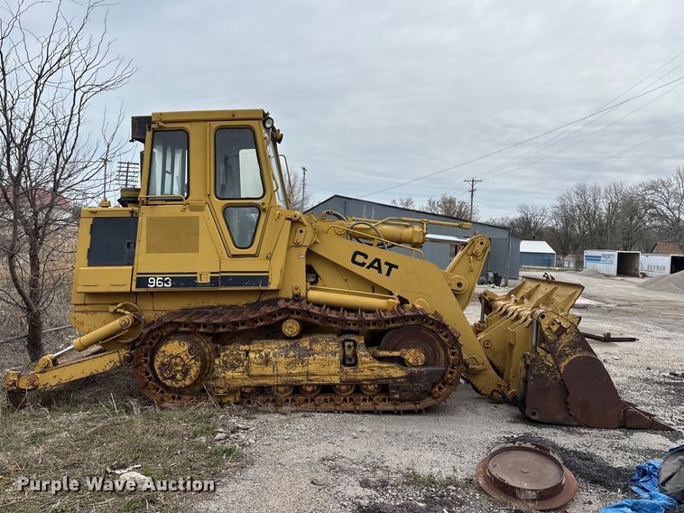 image for item EO4063 1982 Caterpillar 963 loader
