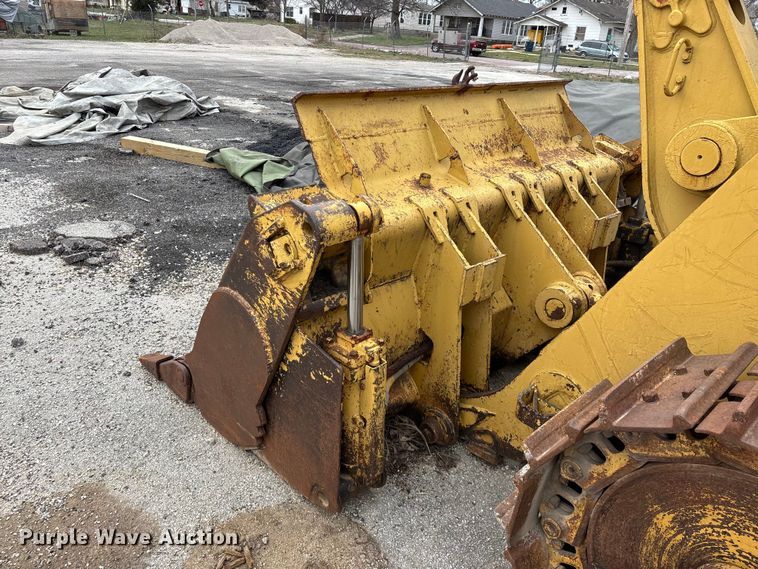 image for item EO4063 1982 Caterpillar 963 loader