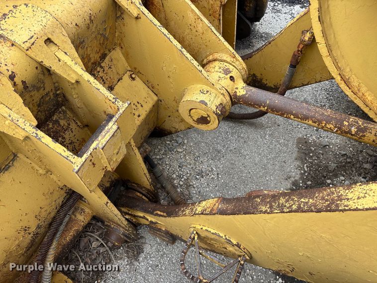 image for item EO4063 1982 Caterpillar 963 loader