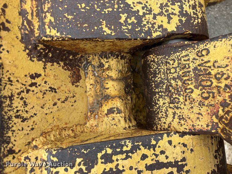 image for item EO4063 1982 Caterpillar 963 loader