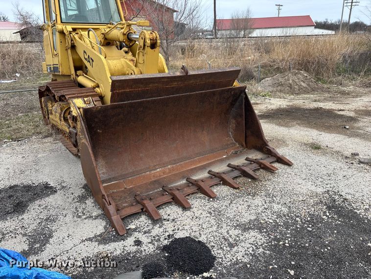 image for item EO4063 1982 Caterpillar 963 loader