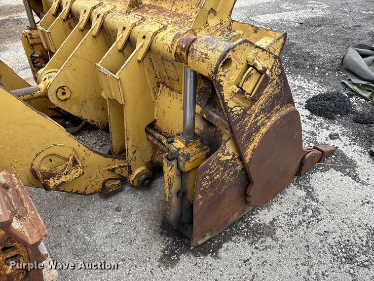 image for item EO4063 1982 Caterpillar 963 loader