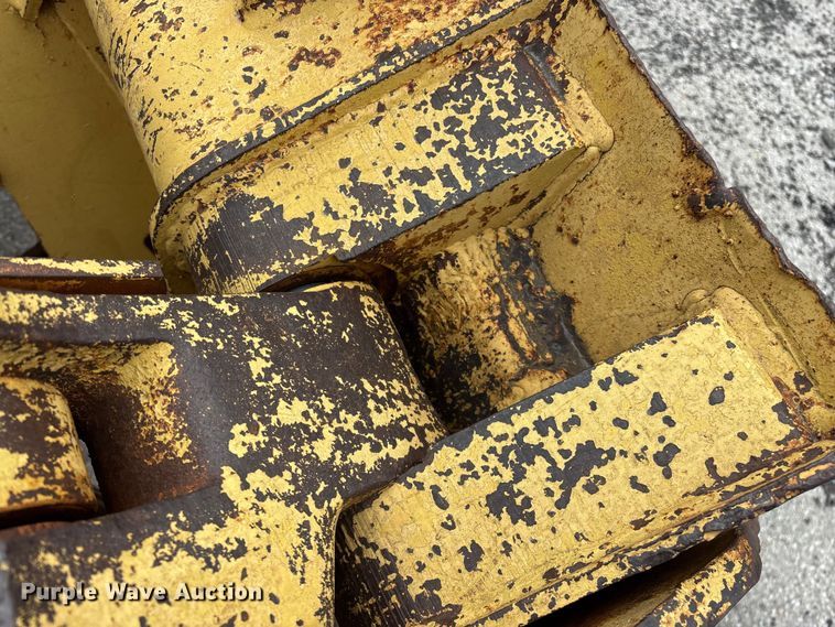 image for item EO4063 1982 Caterpillar 963 loader