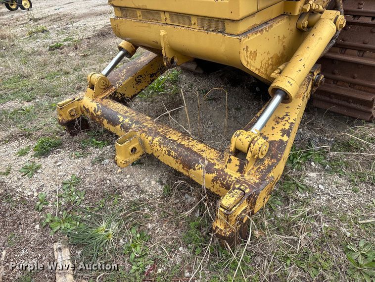 image for item EO4063 1982 Caterpillar 963 loader