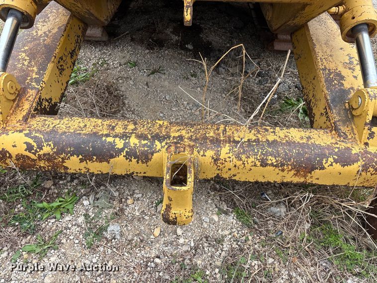 image for item EO4063 1982 Caterpillar 963 loader