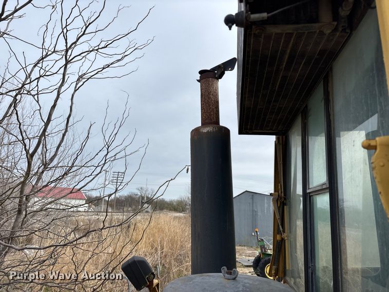 image for item EO4063 1982 Caterpillar 963 loader