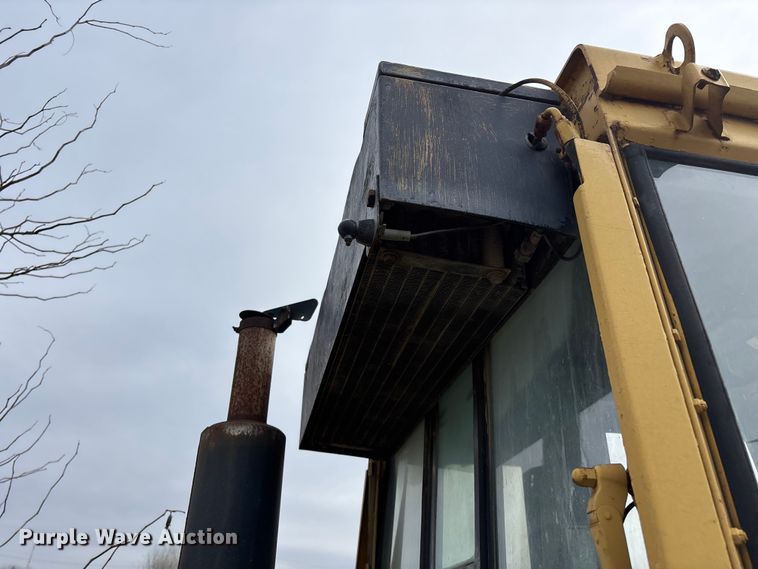 image for item EO4063 1982 Caterpillar 963 loader