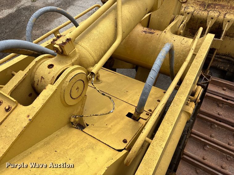 image for item EO4063 1982 Caterpillar 963 loader