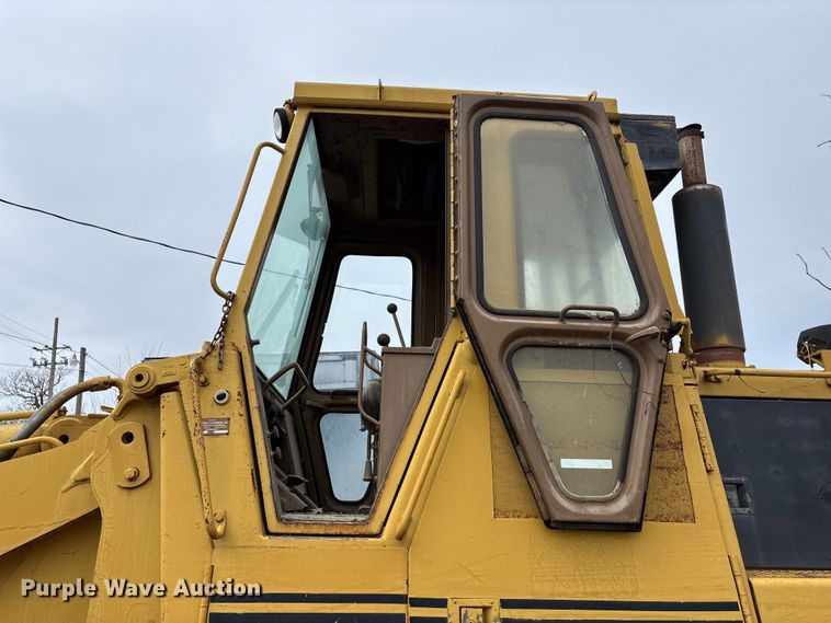 image for item EO4063 1982 Caterpillar 963 loader