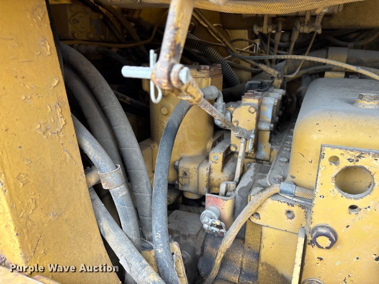 image for item EO4063 1982 Caterpillar 963 loader