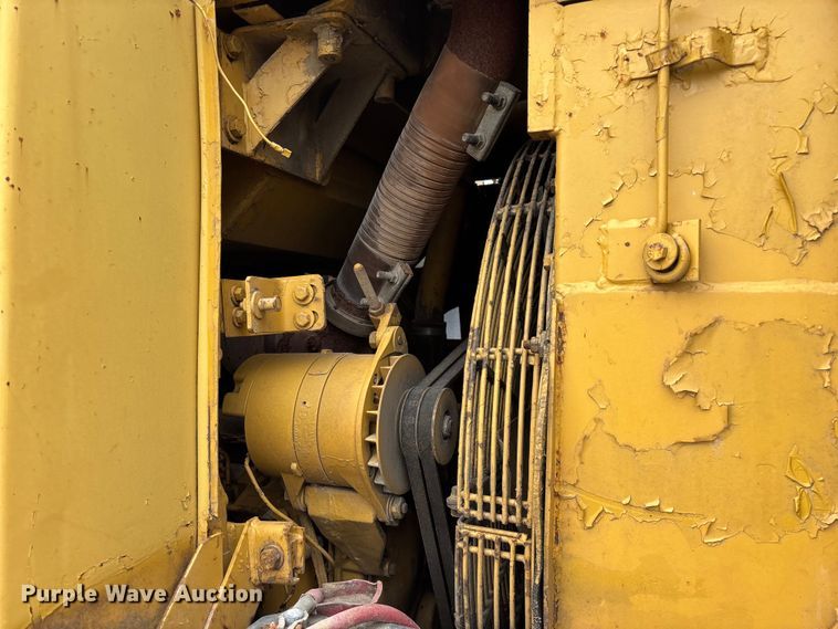 image for item EO4063 1982 Caterpillar 963 loader