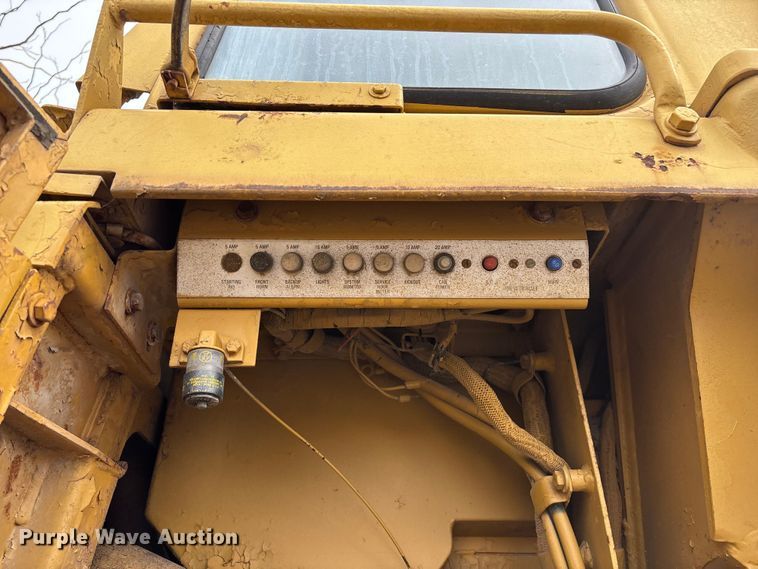 image for item EO4063 1982 Caterpillar 963 loader