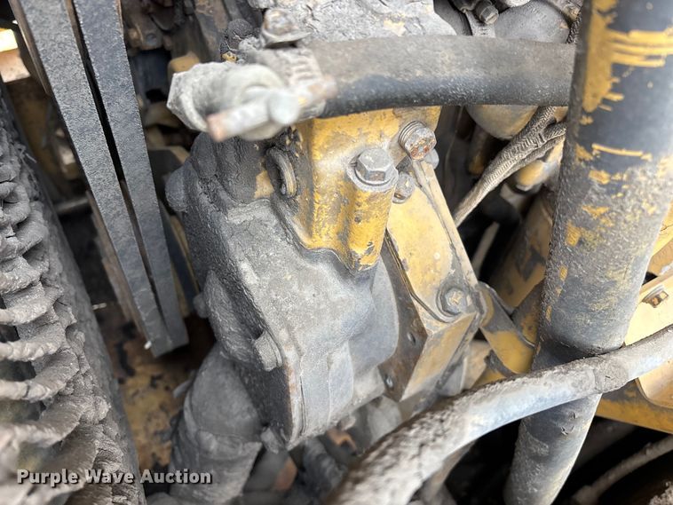 image for item EO4063 1982 Caterpillar 963 loader