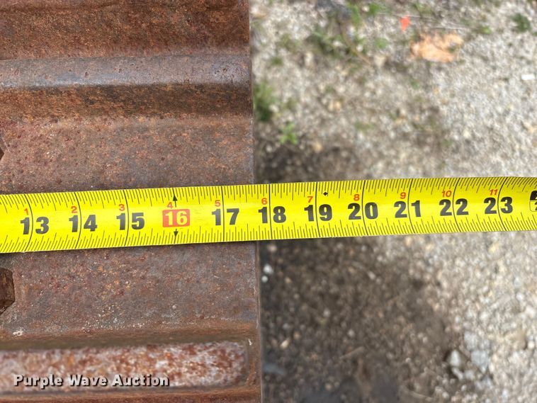 image for item EO4063 1982 Caterpillar 963 loader