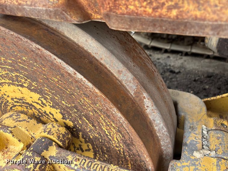 image for item EO4063 1982 Caterpillar 963 loader