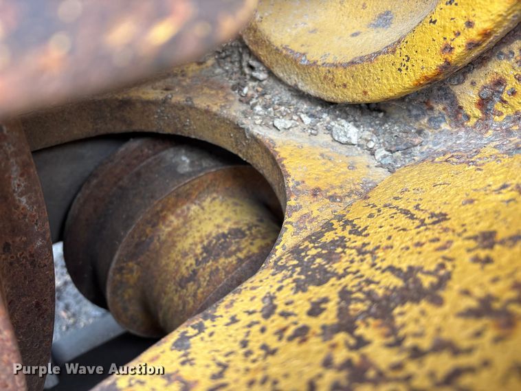 image for item EO4063 1982 Caterpillar 963 loader