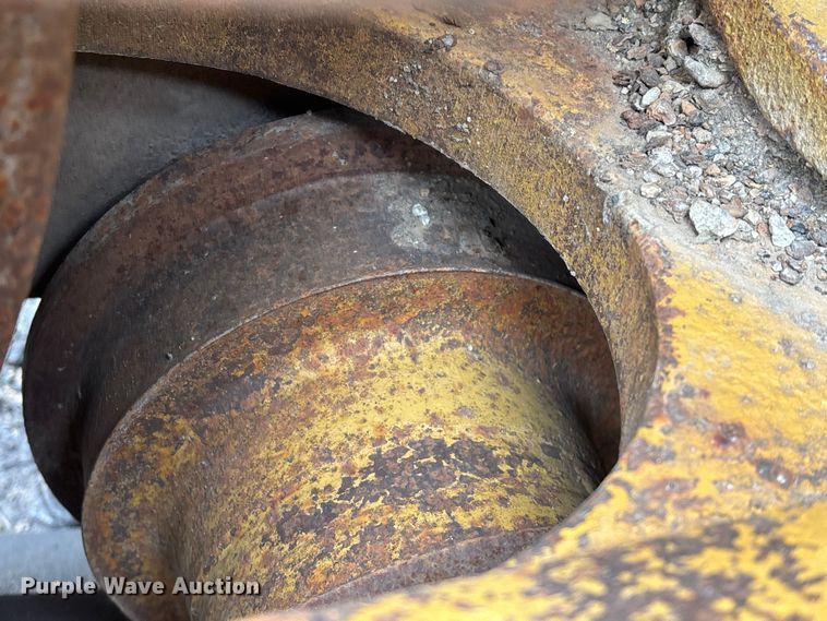 image for item EO4063 1982 Caterpillar 963 loader