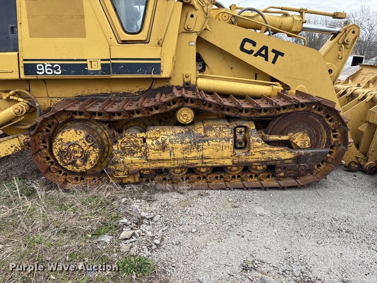 image for item EO4063 1982 Caterpillar 963 loader