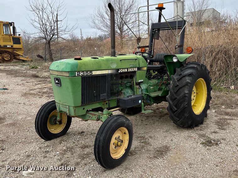 image for item EO4064 1989 John Deere 2355 tractor