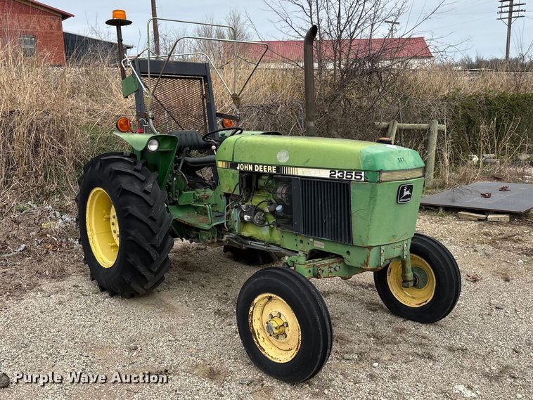 image for item EO4064 1989 John Deere 2355 tractor