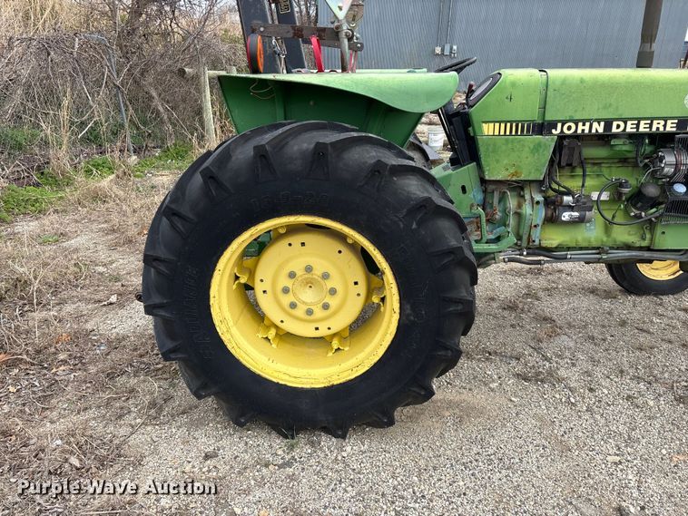 image for item EO4064 1989 John Deere 2355 tractor