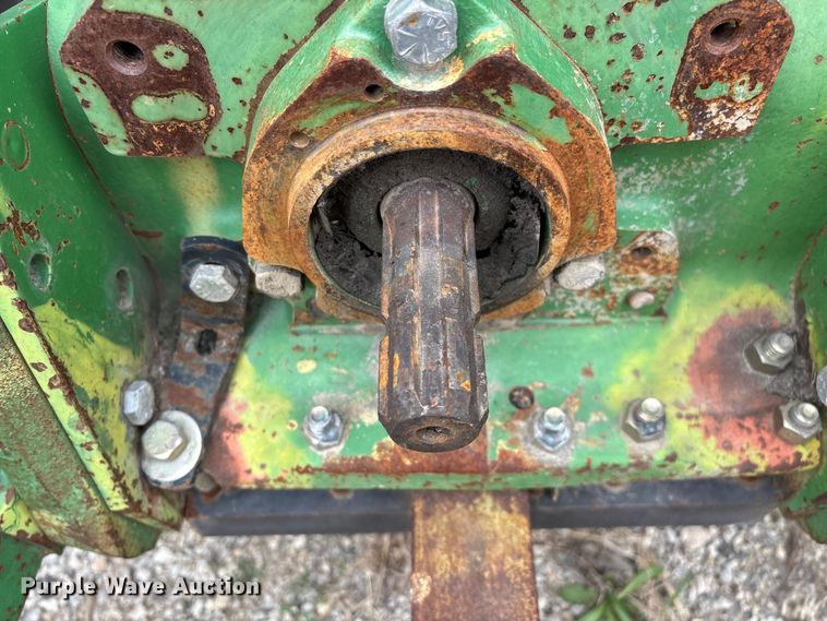 image for item EO4064 1989 John Deere 2355 tractor