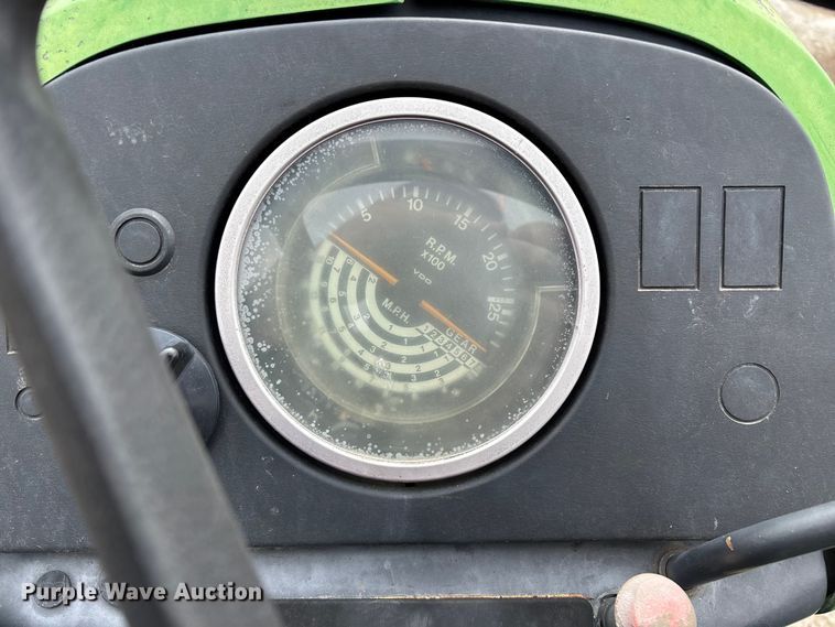 image for item EO4064 1989 John Deere 2355 tractor