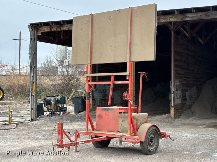 image for item EO4065 Wanco Traffic Director arrow board trailer