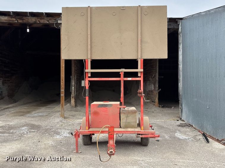 image for item EO4065 Wanco Traffic Director arrow board trailer
