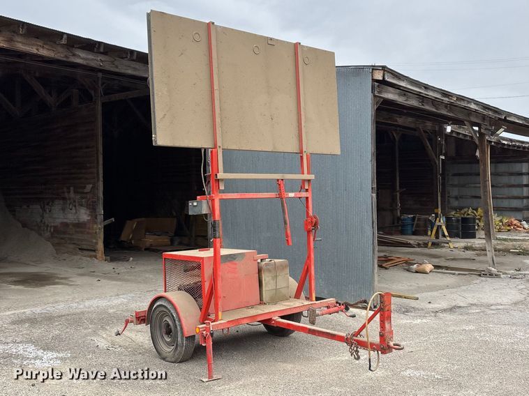image for item EO4065 Wanco Traffic Director arrow board trailer