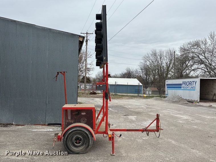 image for item EO4065 Wanco Traffic Director arrow board trailer