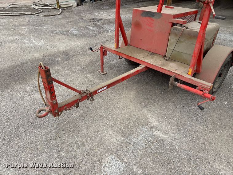 image for item EO4065 Wanco Traffic Director arrow board trailer