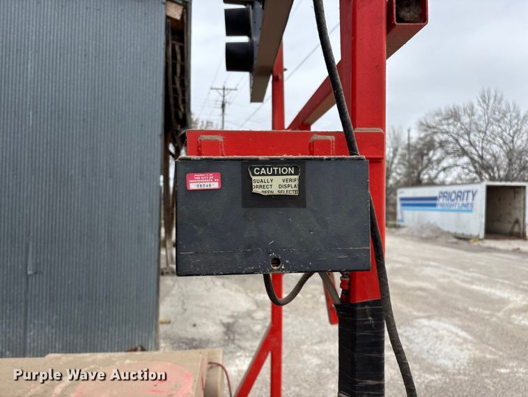 image for item EO4065 Wanco Traffic Director arrow board trailer