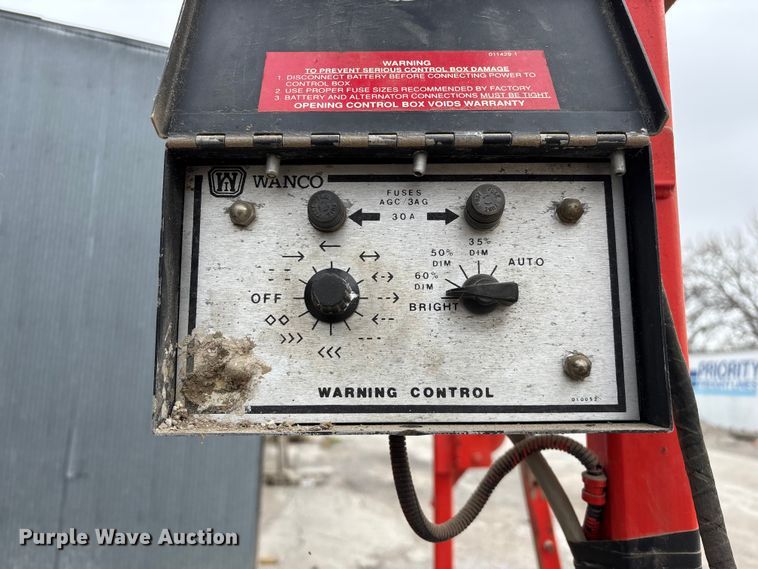 image for item EO4065 Wanco Traffic Director arrow board trailer